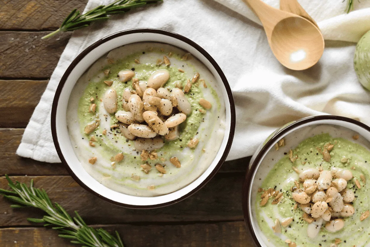 Creamy potato soup, that is the ultimate comfort food... Check out these 20 delicious potato soup recipes from my favorite food bloggers!