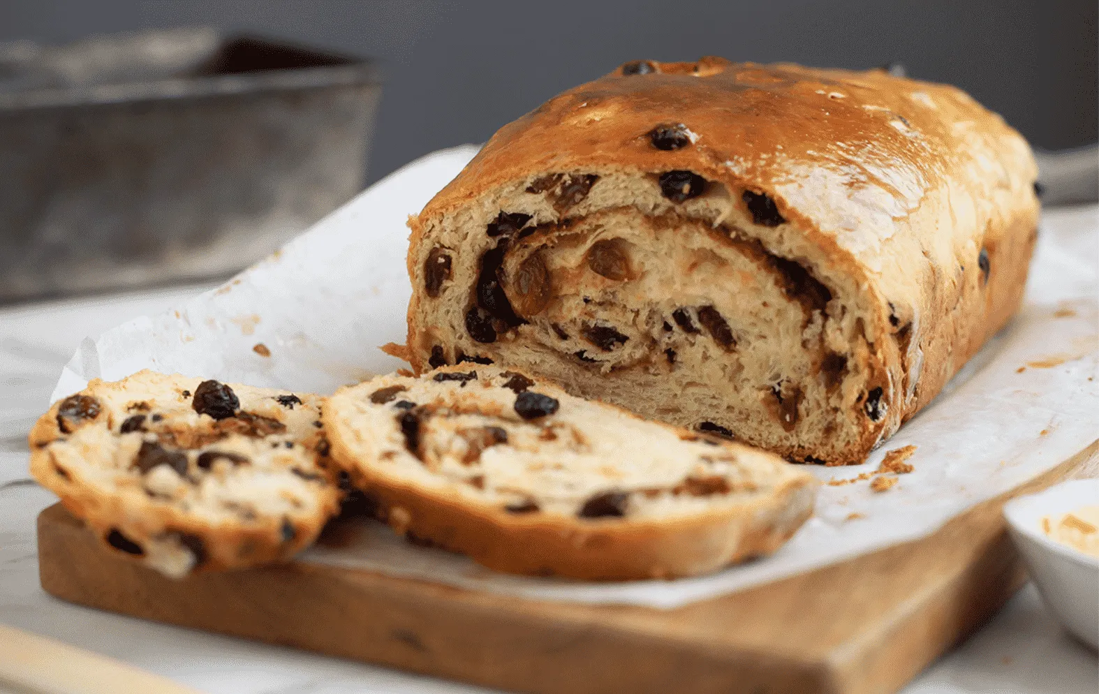 Are you looking for a cool weekend baking challenge? Then you should check out these 20 funky bread recipes with a twist, both sweet and savory!