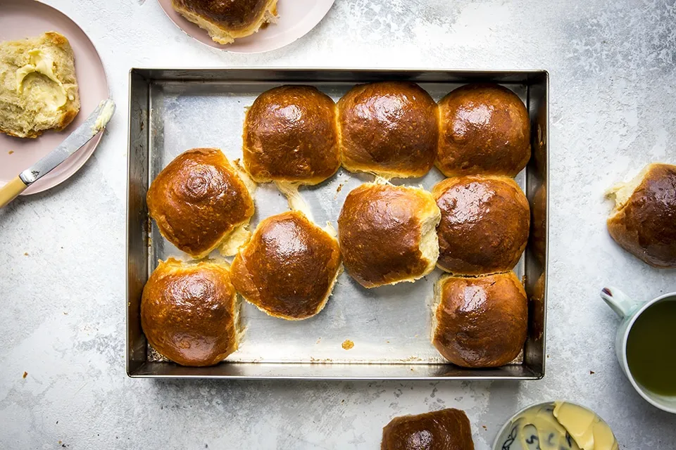 Are you looking for a cool weekend baking challenge? Then you should check out these 20 funky bread recipes with a twist, both sweet and savory!