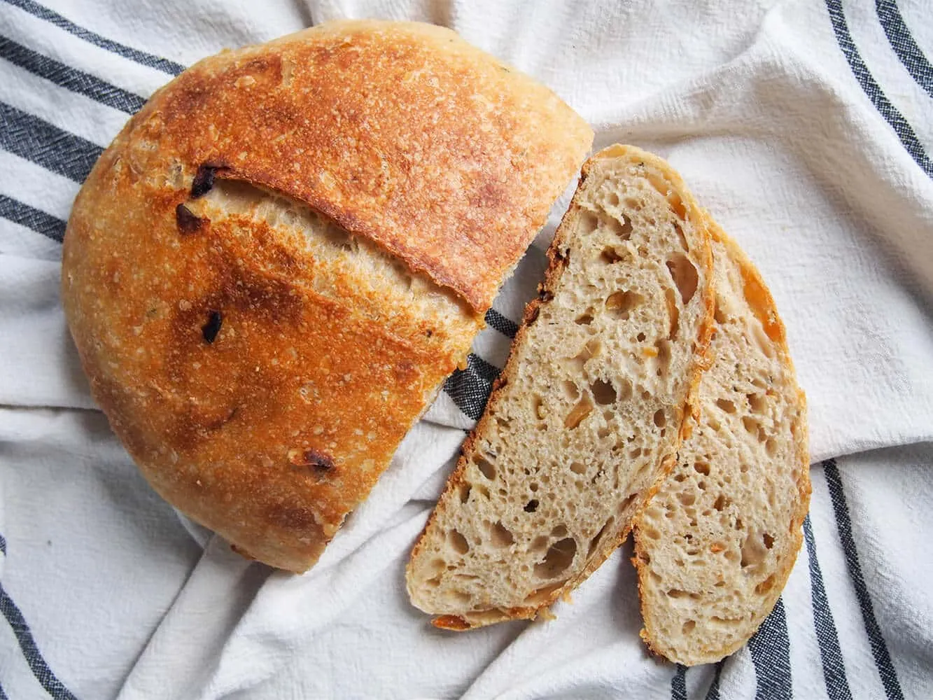 Are you looking for a cool weekend baking challenge? Then you should check out these 20 funky bread recipes with a twist, both sweet and savory!