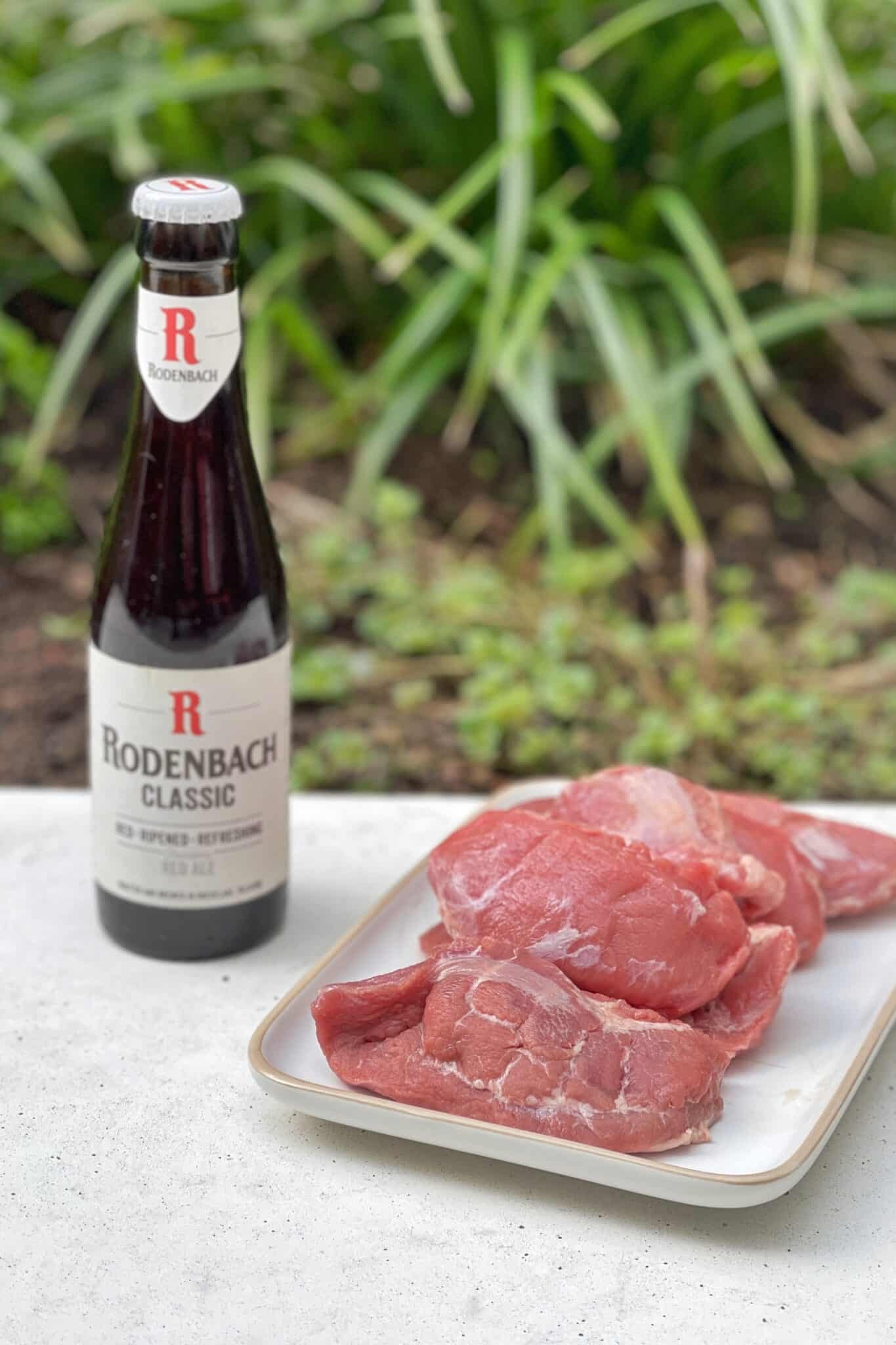 Looking for a good pork cheeks recipe? Then look no further! Pork cheeks braised in Belgian red ale, a beer by the name of Rodenbach.