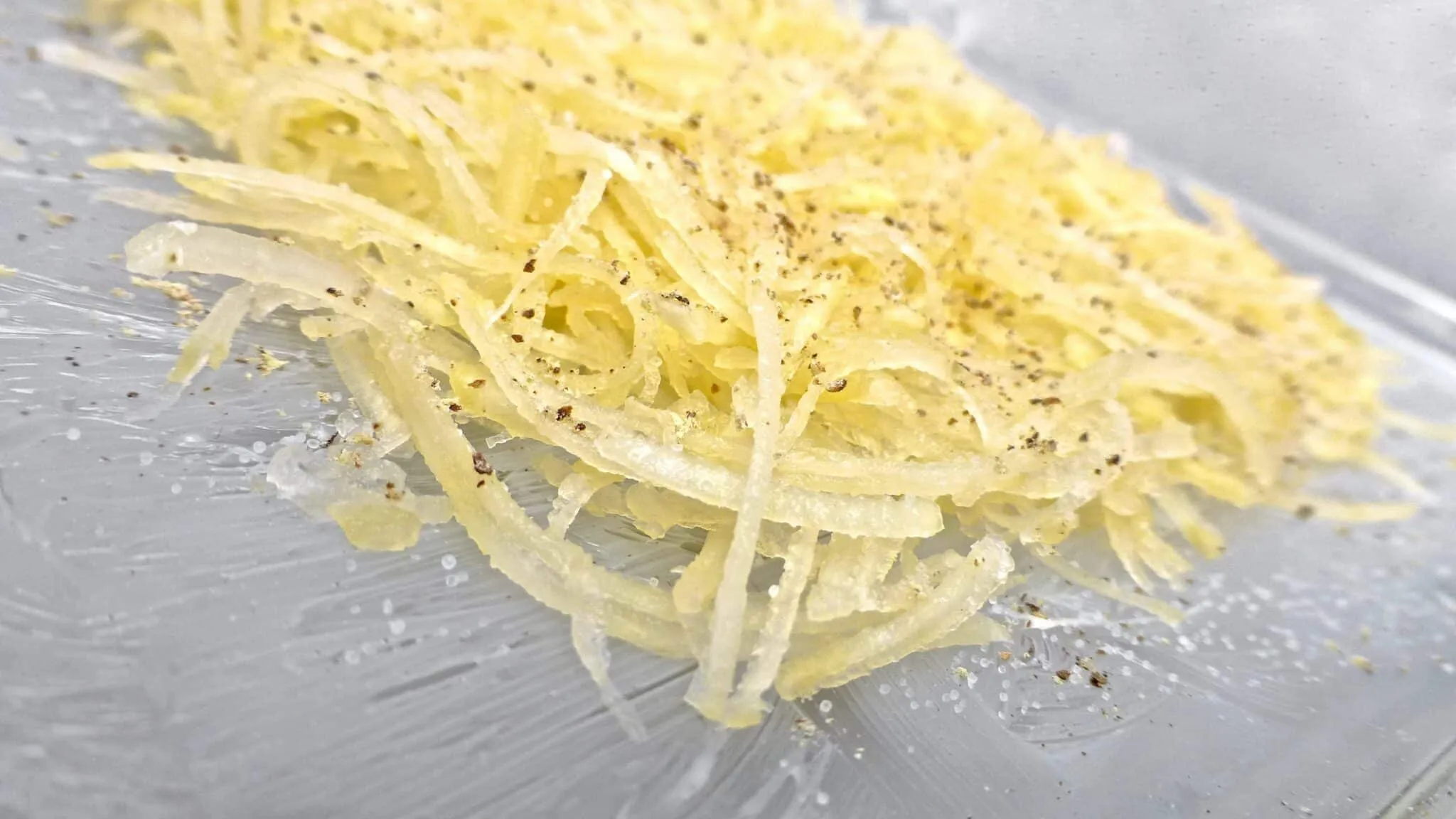 Best Cheesy Oven Baked Turnip Recipe Here's my mom's turnip recipe: grated yellow turnips and cheese baked in the oven! Brings back some sweet childhood memories...