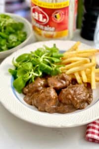 Best Beer Braised Pork Cheeks Recipe Looking for a good pork cheeks recipe? Then look no further! Pork cheeks braised in Belgian red ale, a beer by the name of Rodenbach.