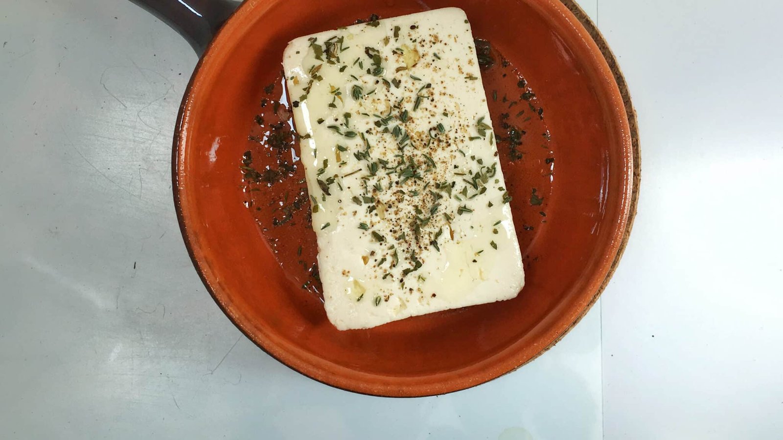 My easy baked feta cheese, a great lunch option when you crave something warm but still light, healthy and easy to prepare!