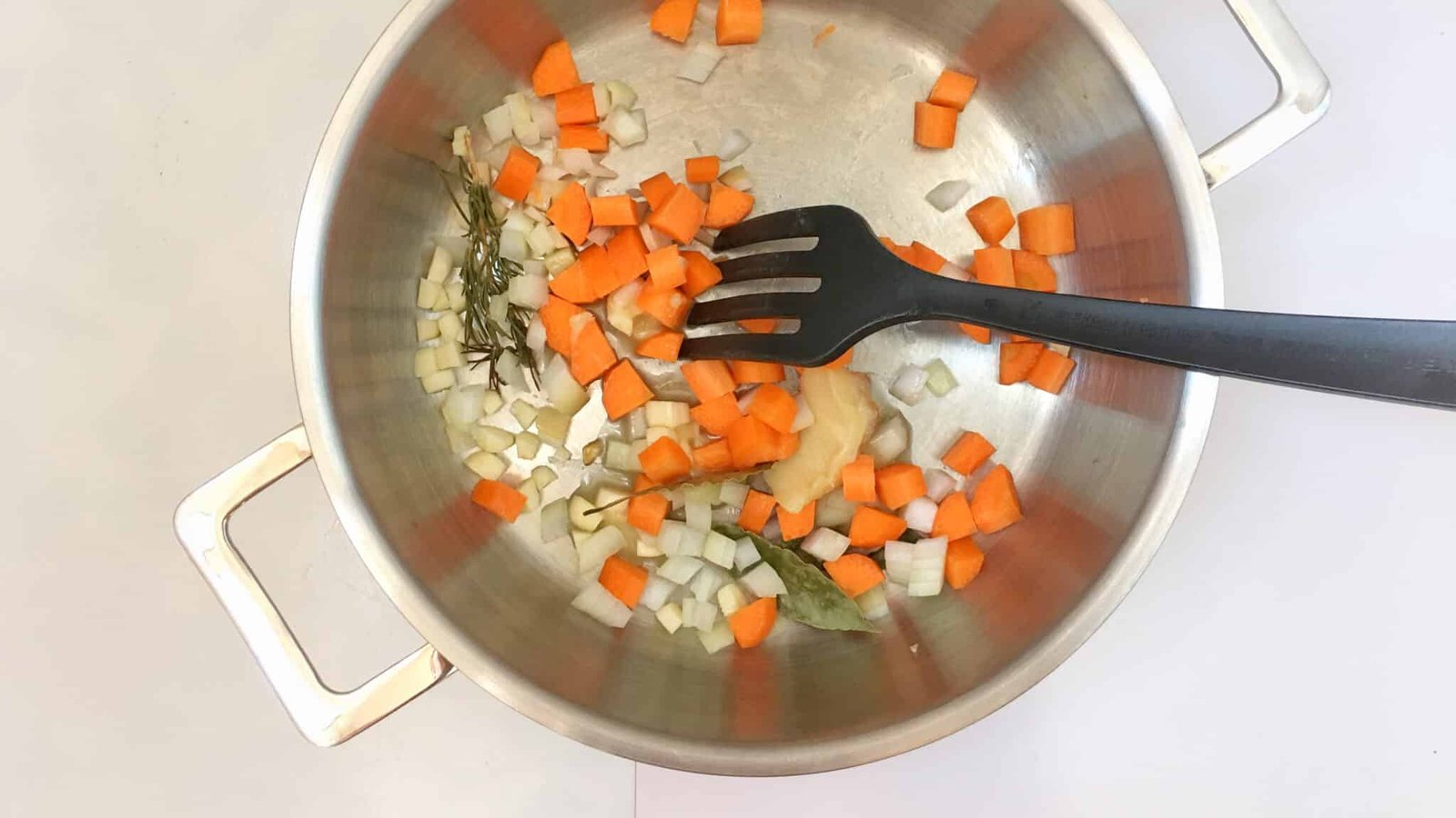 Another French classic I love: my cassoulet recipe! A simple white bean and bacon stew with confit duck... top notch French winter comfort food!