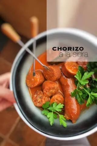 Chorizo a la sidra or chorizo sausage in apple cider, a Spanish classic! And a new addition to my Spanish tapas dinner with friends!