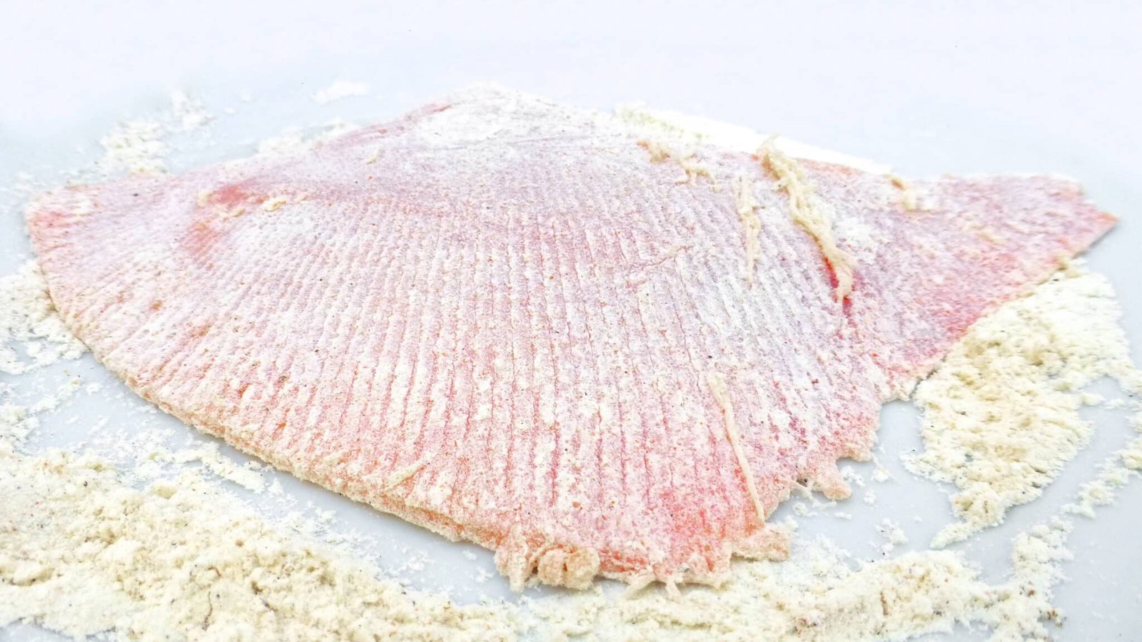 I love skate wings so much! I prefer pan fried skate. Plain and simple, just floured on both sides and fried golden in some butter.