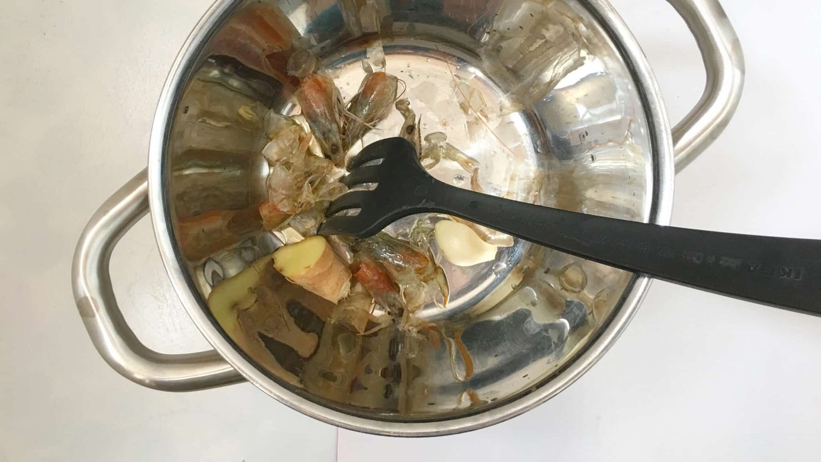 Do try out my simple ramen soup recipe with a homemade prawn broth... That's the best prawn broth ever! This ramen soup bowl also makes a delicious Asian lunch.