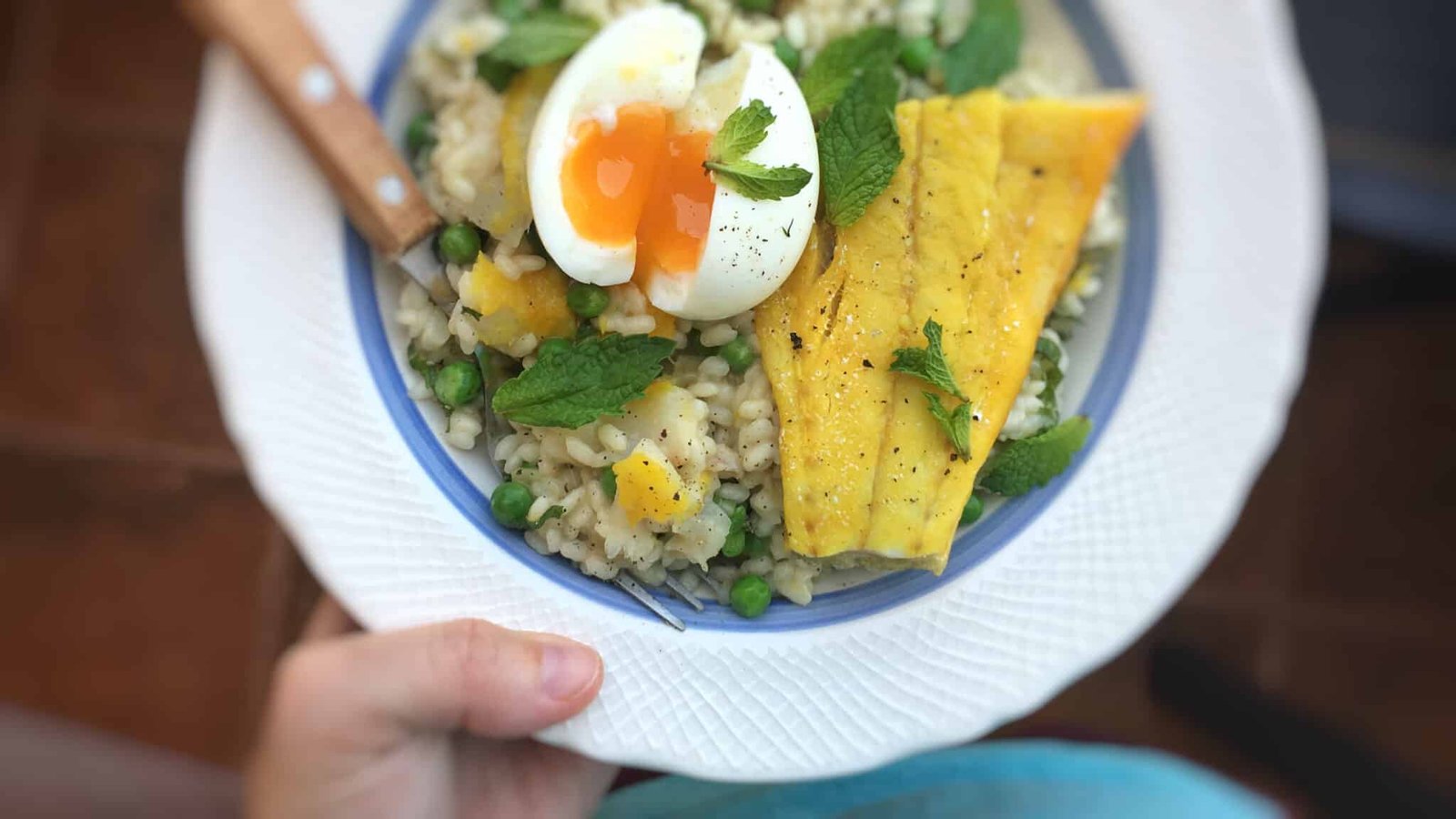 Do you like smoked fish? Then you will adore this buttery smoked haddock risotto with cardamom, fresh mint and a runny soft-boiled egg on top!