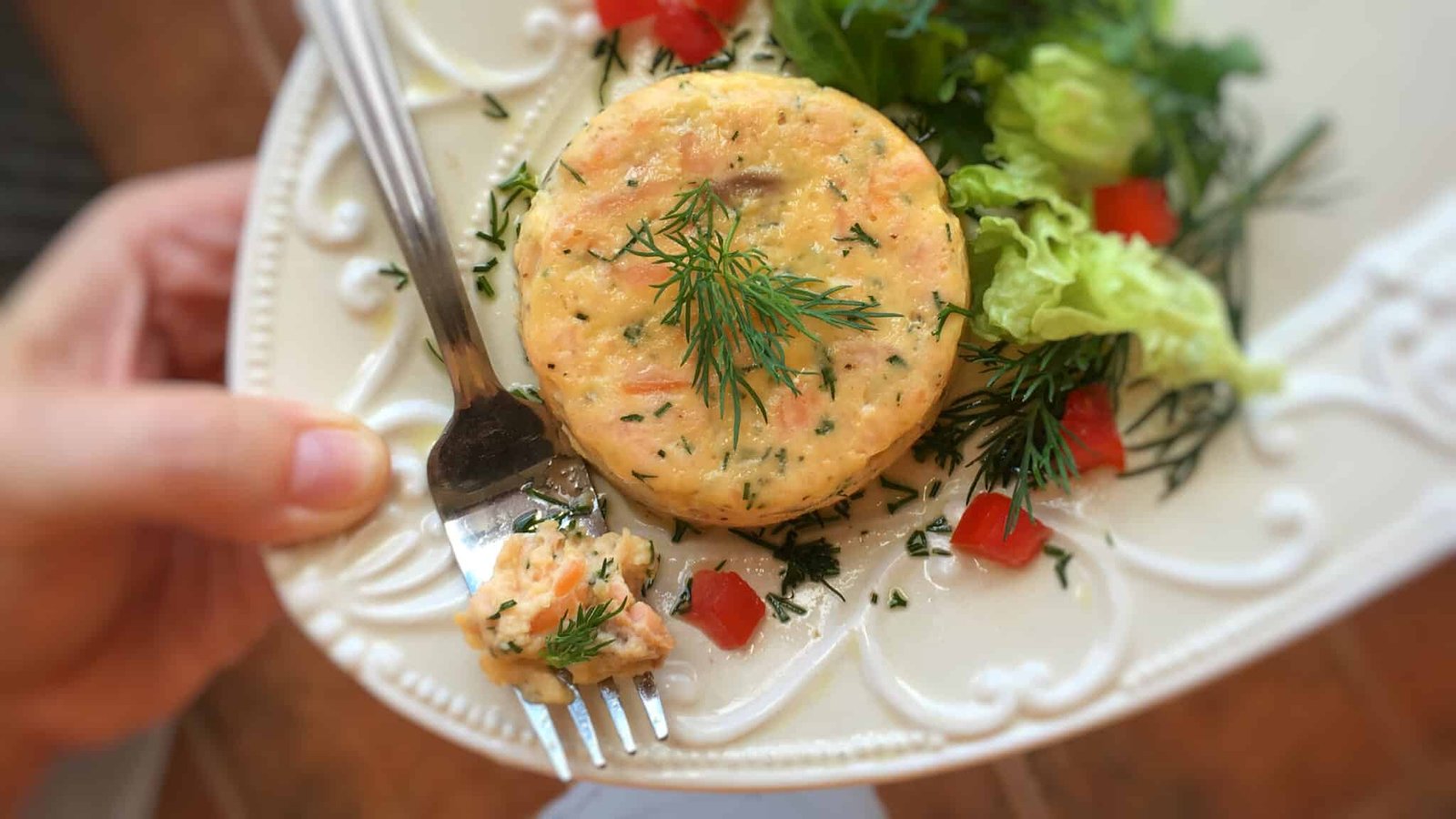 Watch my video of how I'm preparing a smoked salmon terrine in my KitchenAid Stand Mixer Mini! This fish starter is easy to make in advance...
