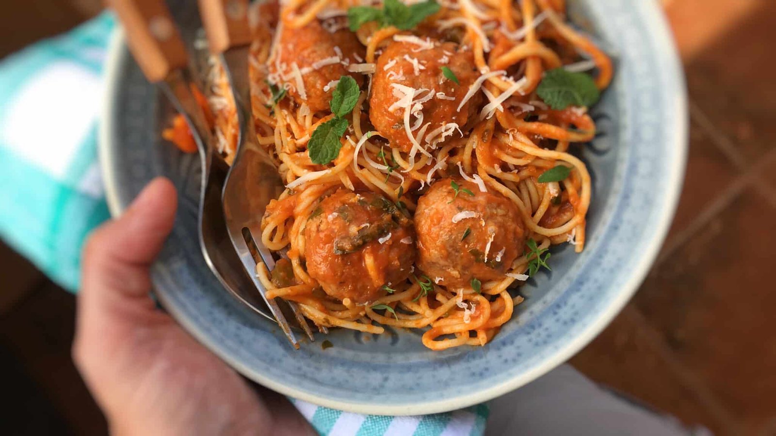 A classic among spaghetti classics I'm sure: spaghetti and meatballs! You can never go wrong with a pasta dinner like this one!