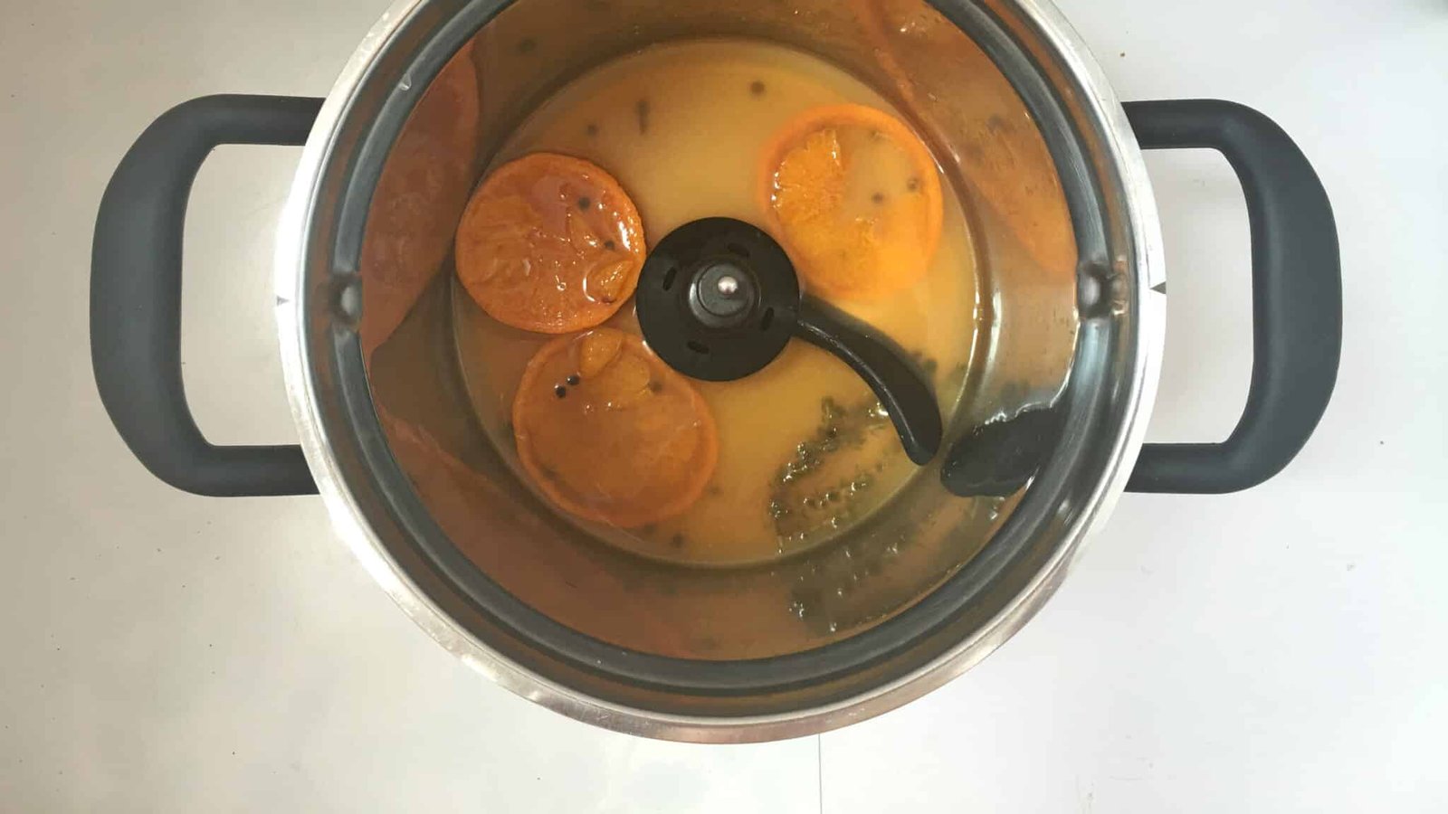 Steamed sardines in a zesty mandarin escabeche marinade... what a great summer lunch! And you can make this a couple of hours in advance!