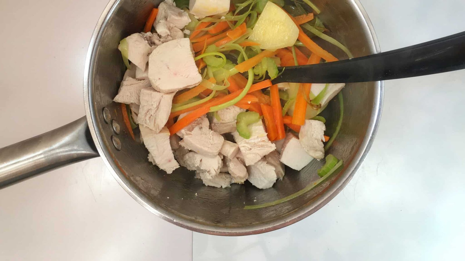 Look at this delicious waterzooi recipe! Do try out my chunky chicken stew with fresh leeks, celery, carrots and lots of cream... This is Belgian comfort food!