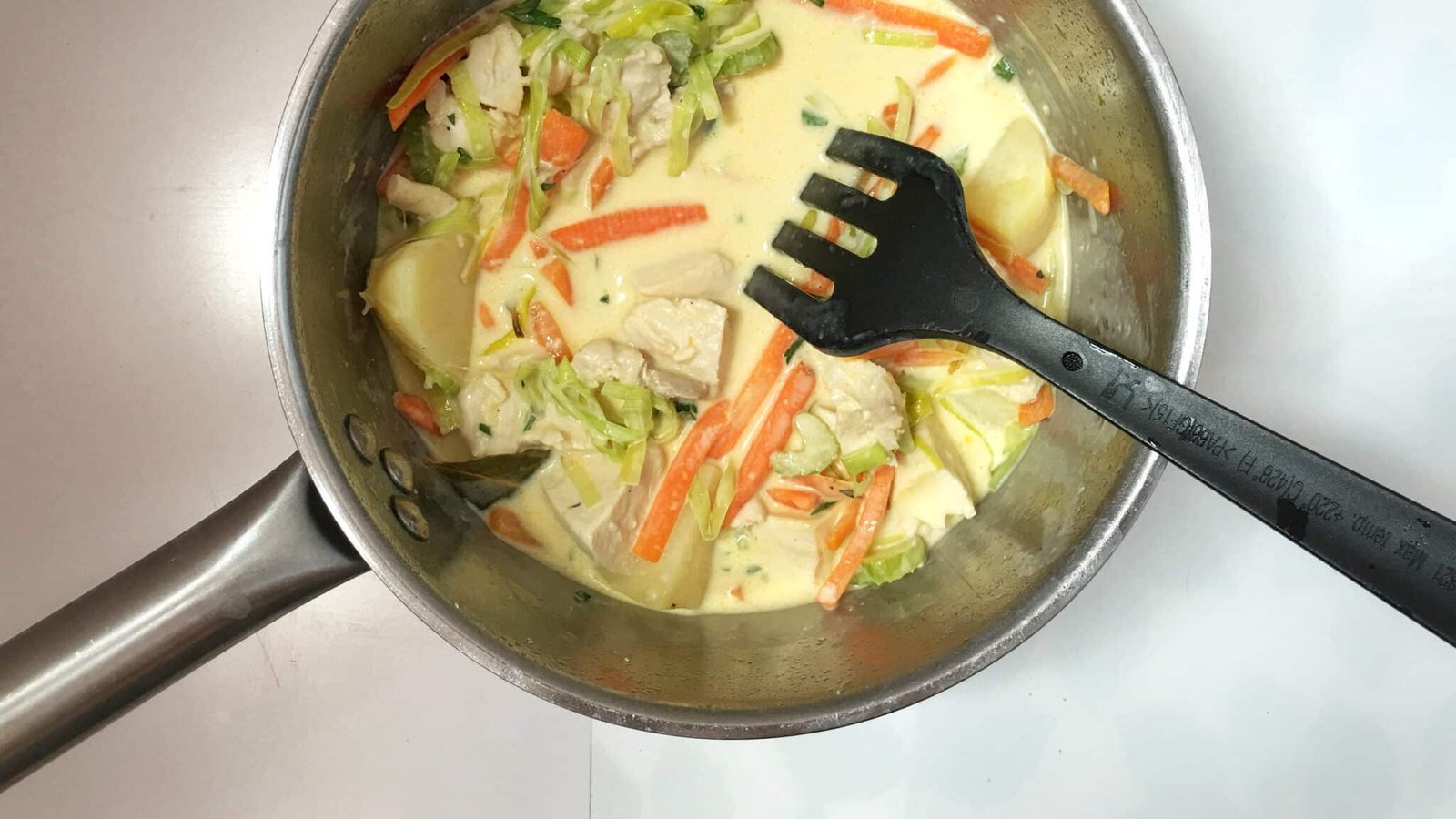 Look at this delicious waterzooi recipe! Do try out my chunky chicken stew with fresh leeks, celery, carrots and lots of cream... This is Belgian comfort food!