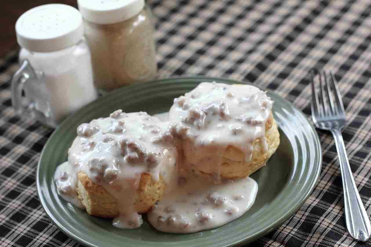 Best Biscuits and Gravy Casserole Ever