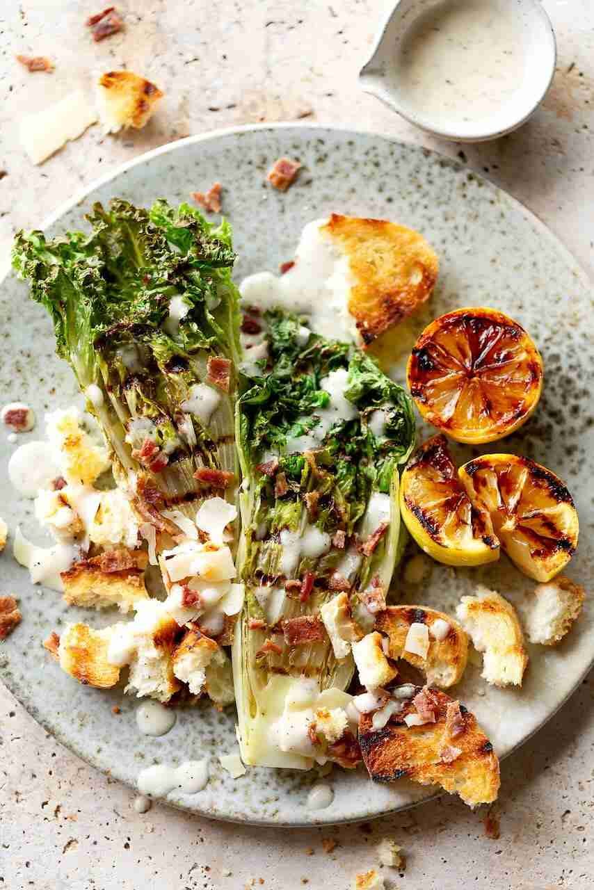 Discover the best outdoor grill recipes of all time! These 20 delicious and mouthwatering recipes will make your summer barbecues epic.
