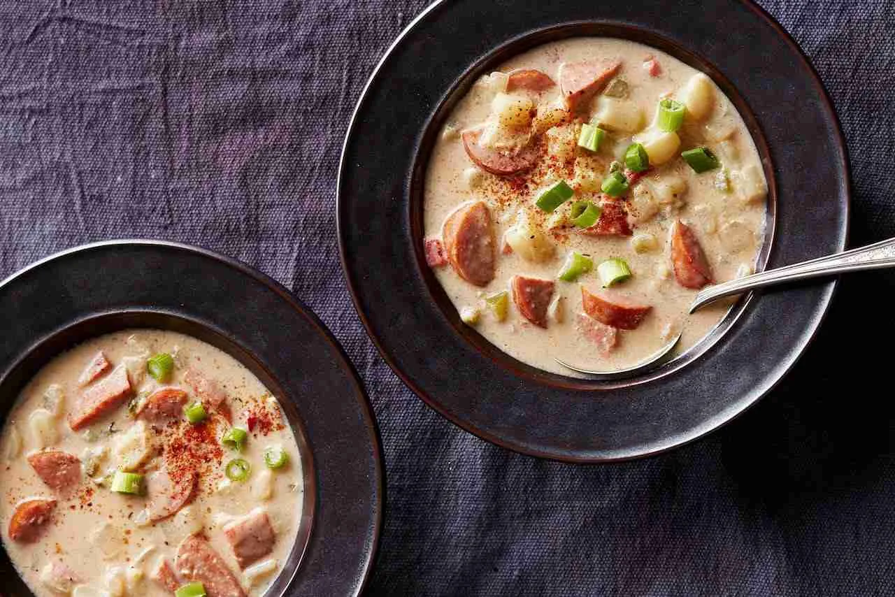 Creamy potato soup, that is the ultimate comfort food... Check out these 20 delicious potato soup recipes from my favorite food bloggers!