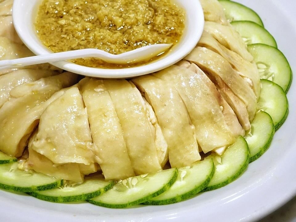 Easy One Pot Hainanese Chicken Rice Recipe